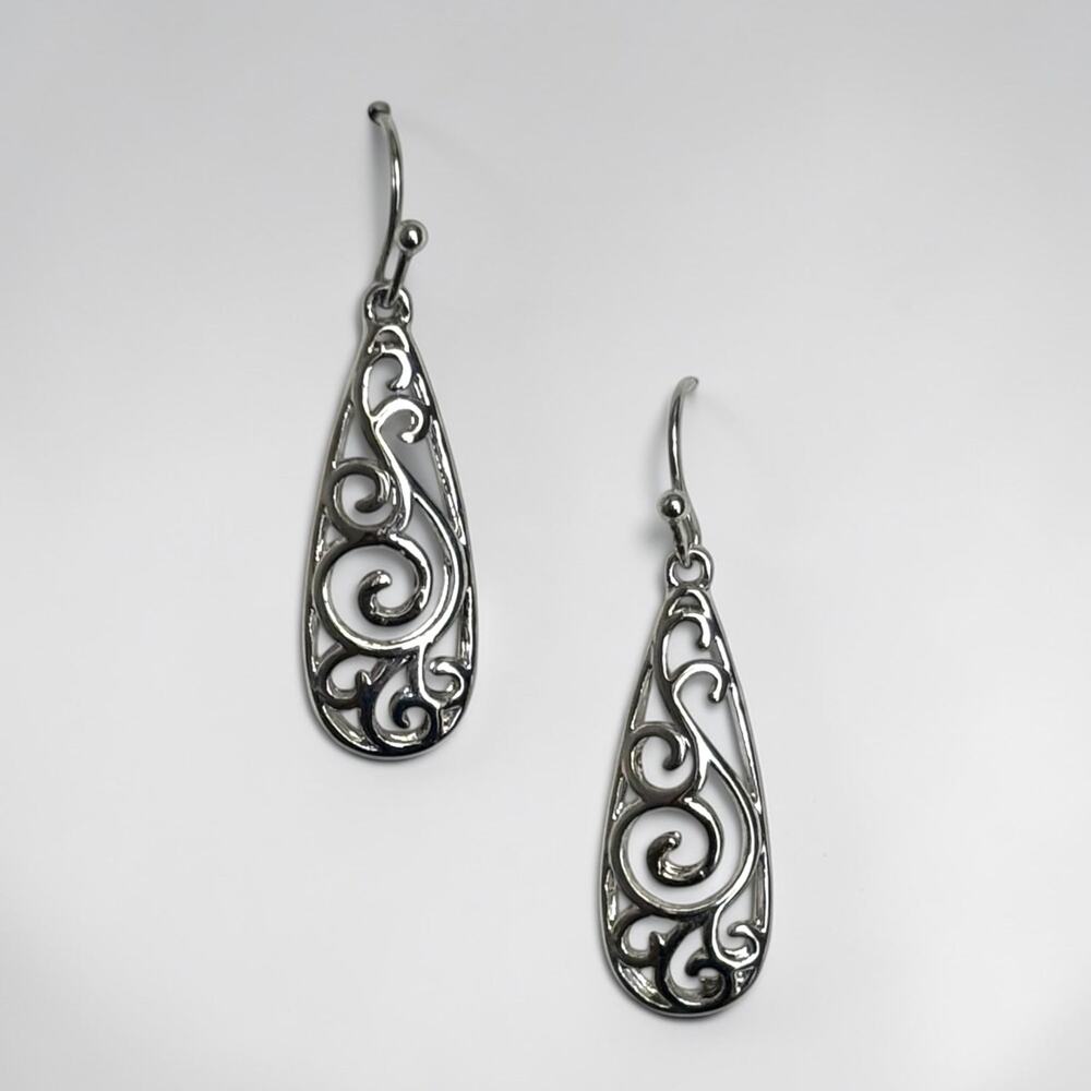 Elegant Silver Dangle Women Earring
